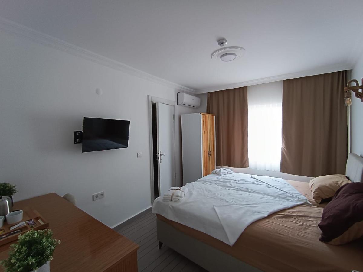 Otelia Pansiyon Ayvalik Exterior photo